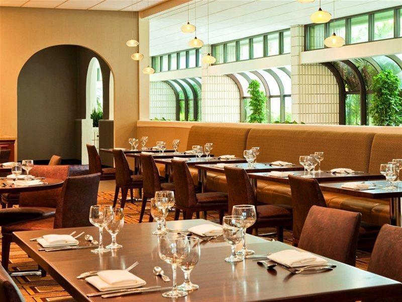 Sheraton Tampa Brandon Hotel Εξωτερικό φωτογραφία