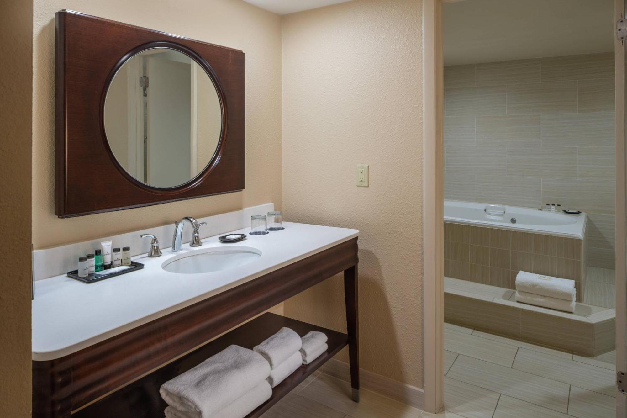 Sheraton Tampa Brandon Hotel Εξωτερικό φωτογραφία